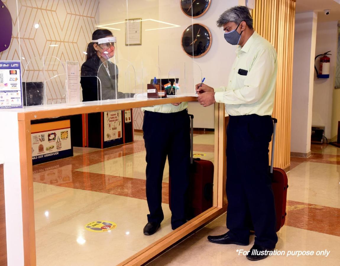 Oyo 11752 Hotel Sun Palace Residency Indirapuram Luaran gambar